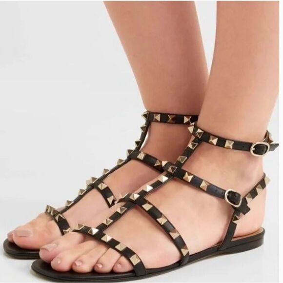 Valentino Garavani Rockstud Ankle Strap Gladiator Leather Thong Sandals - Picture 1 of 14